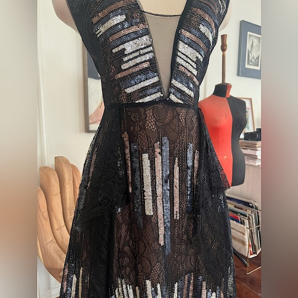 BCBG Black and Gold Sequin Lace Dress NWT - Picture 3 of 7